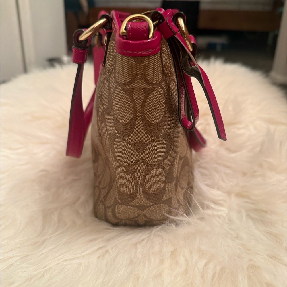 Coach Tan and Pink Shoulder Bag - Picture 4 of 9